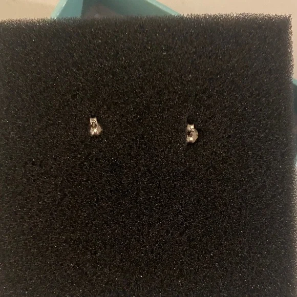 Radiant Yellow Gemstone Earrings - Picture 2 of 3